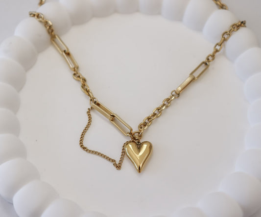 Avery Necklace