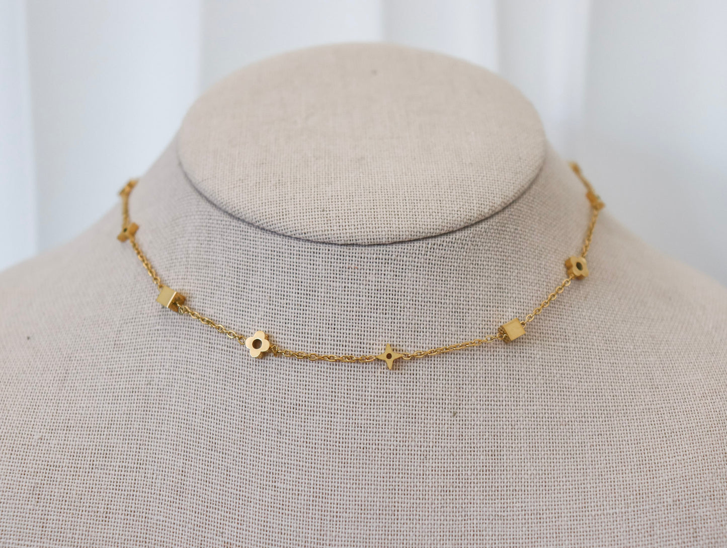 Spade Necklace